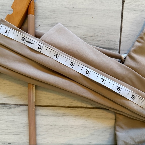 BCBG MAXAZRIA  One Shoulder Bridal Wedding  Dress SIZE 6 Taupe - Picture 2 of 13